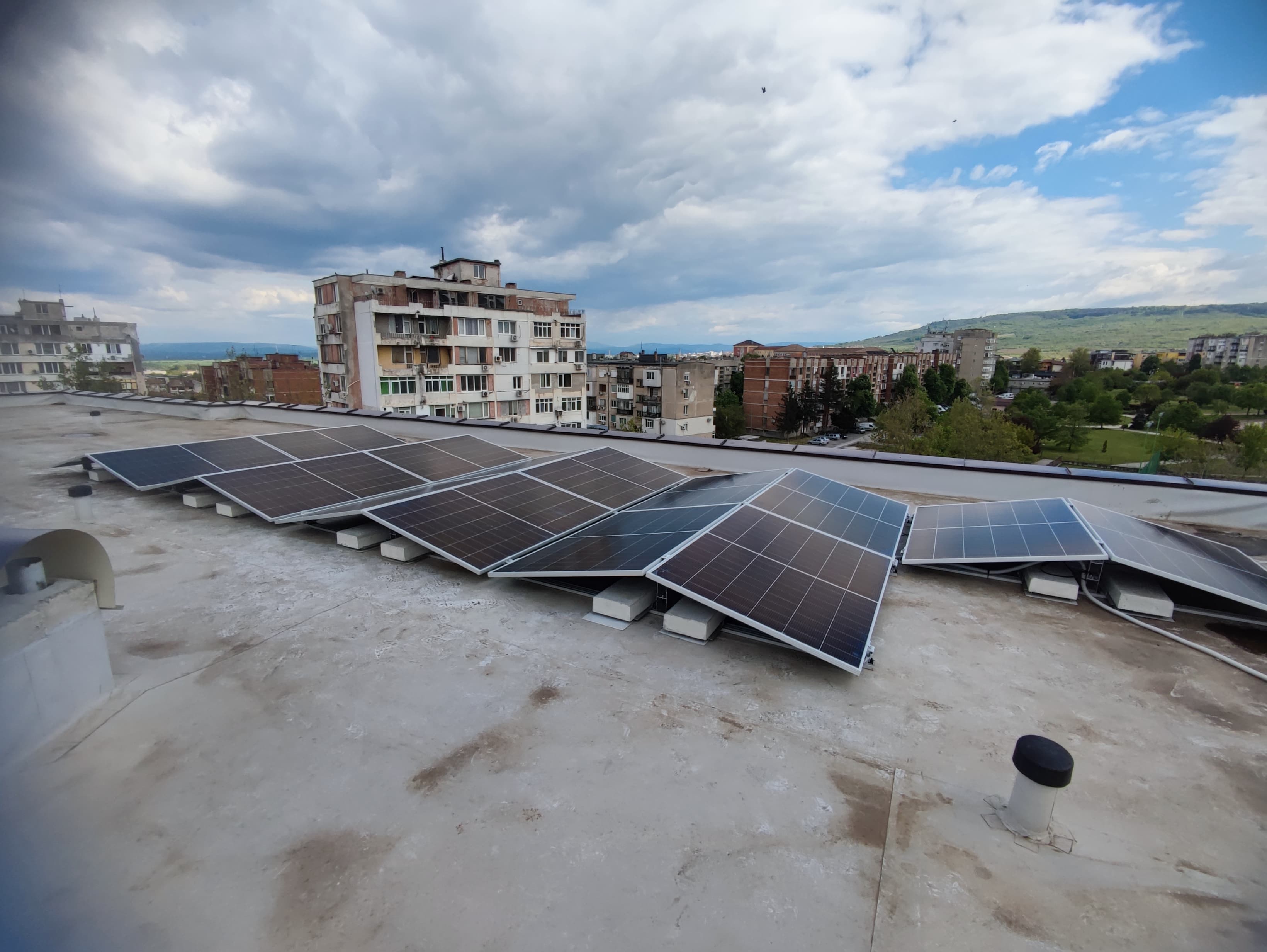 8 kWp Соларна система с 16 kWh батерия 